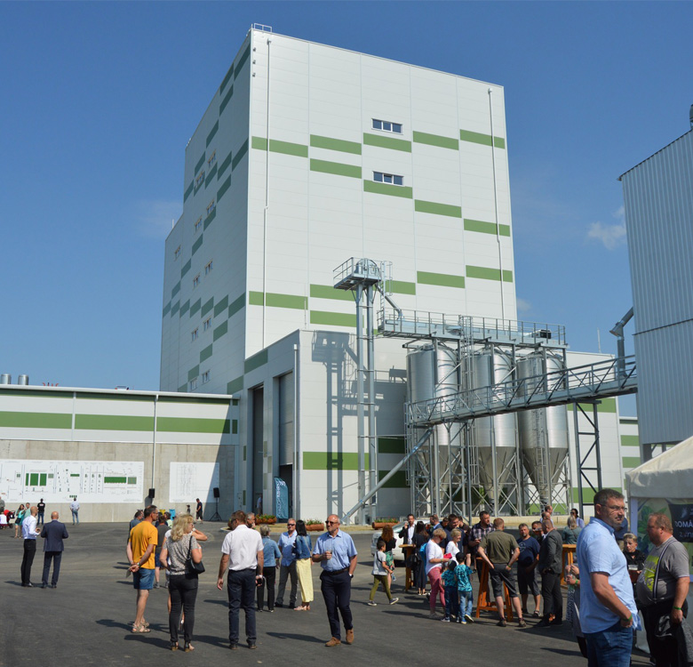 Otevření výrobny krmných směsí ve Starém Petříně